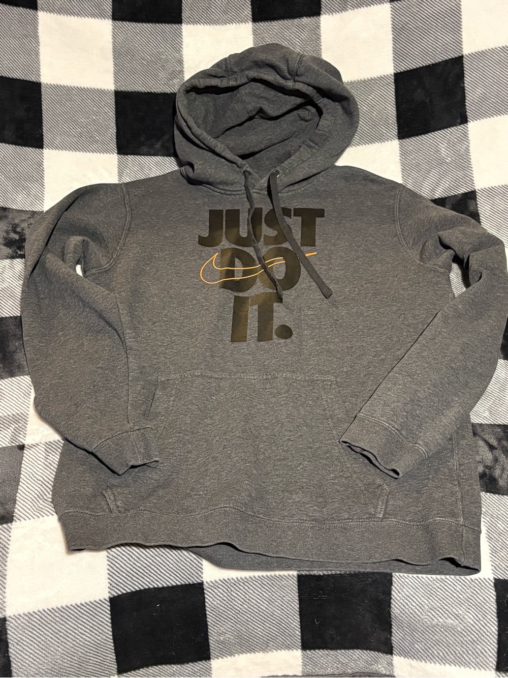Nike Men's Dark Gray 'Just Do It' Hoodie with Gold Swoosh